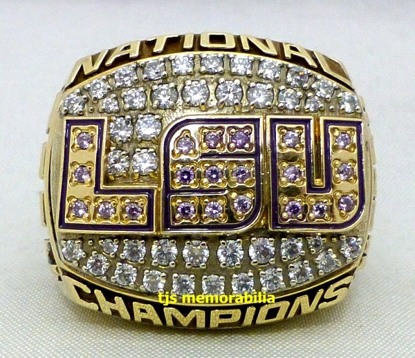 LOUISIANA STATE UNIVERSITY LSU Tigers 2003 NCAA BCS NATIONAL CHAMPIONS Vintage Rare Collectible Gold Replica NCAA College Football Championship Ring with Cherrywood Display Box 