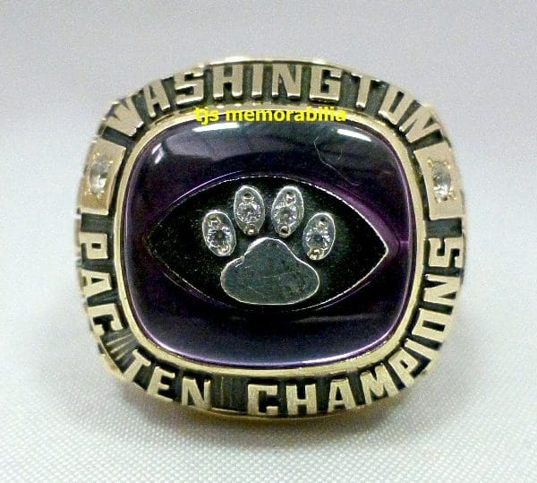 Washington Huskies Ring